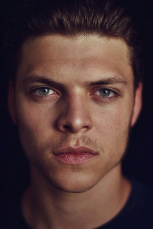 Alex Høgh Andersen portrait