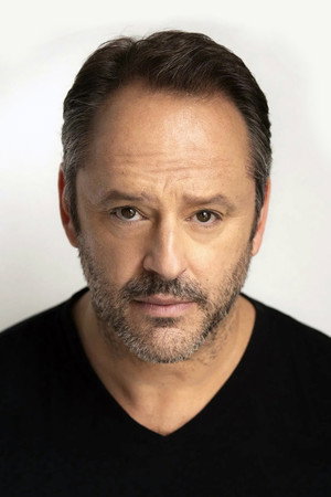 Gil Bellows portrait