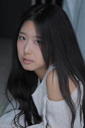 Nana Maeno portrait