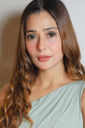 Sara Khan portrait