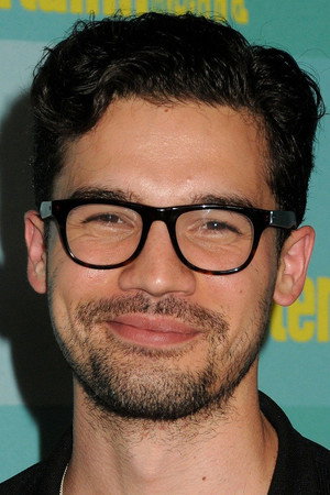 Steven Strait portrait