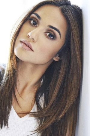 Summer Bishil portrait