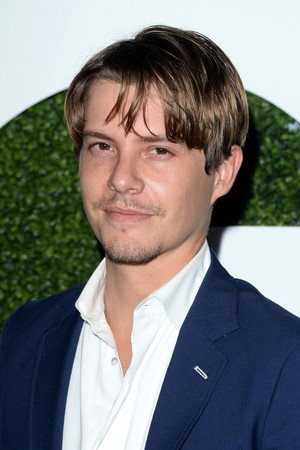 Xavier Samuel portrait