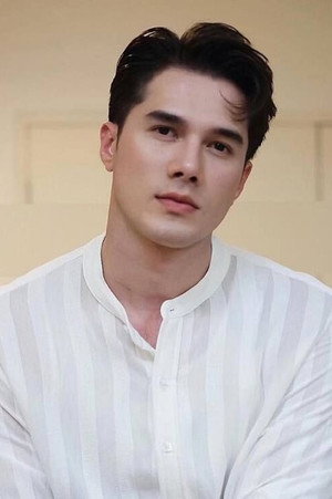 Mik Thongraya portrait
