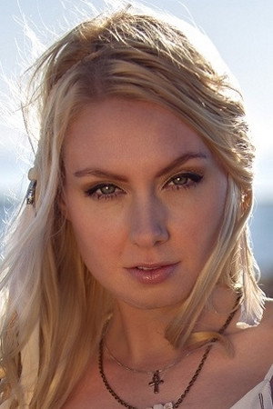 Christina Martine portrait