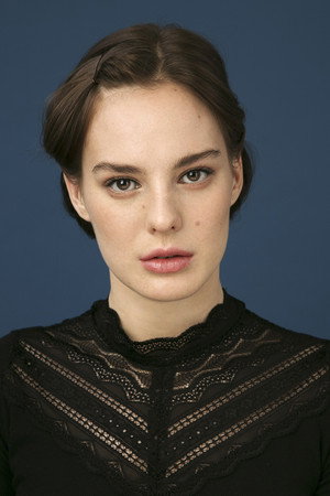 Izabel Eydlen portrait