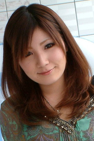 Aina Igawa portrait