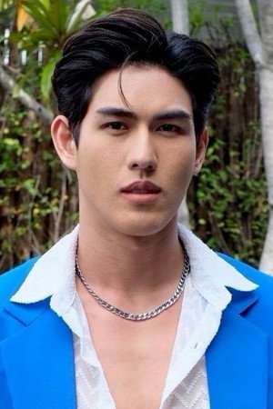 Phachara Kueakanchanaphon portrait