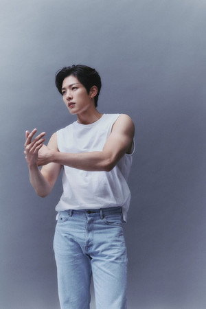 Lee Sung-yeol portrait
