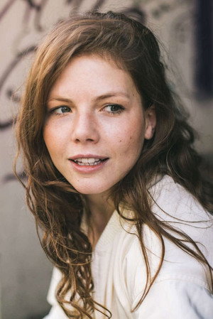 Leonie Rainer portrait