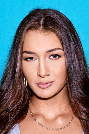 Bella Rolland portrait
