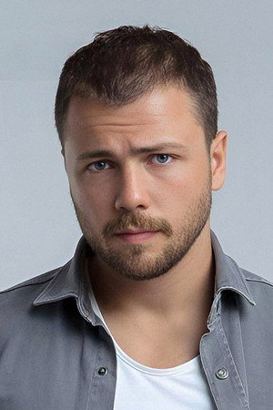 Tolga Sarıtaş portrait