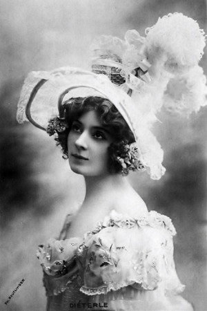 Amélie Diéterlé portrait