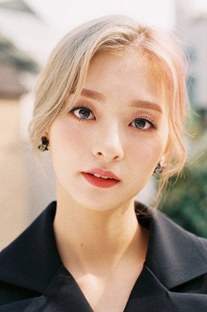 Lee Na-gyung portrait