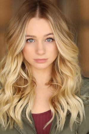Mollee Gray portrait