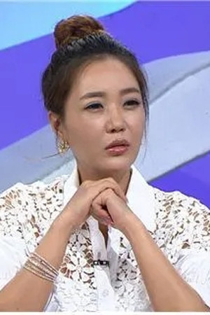 Lee Eui-jung portrait