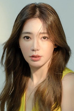 Candy Wang portrait