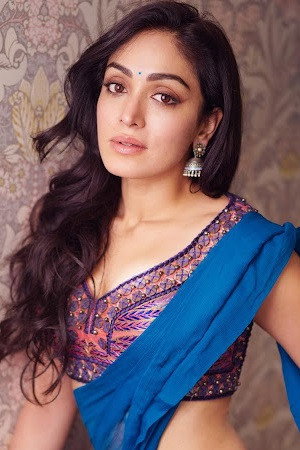 Khushali Kumar portrait