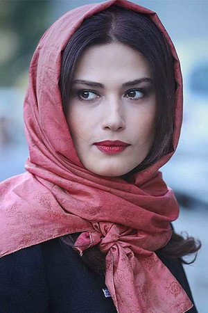 Ladan Mostoufi portrait