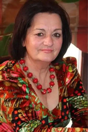 Sanie Hoti portrait