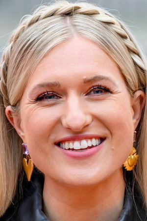 Britt Dekker portrait