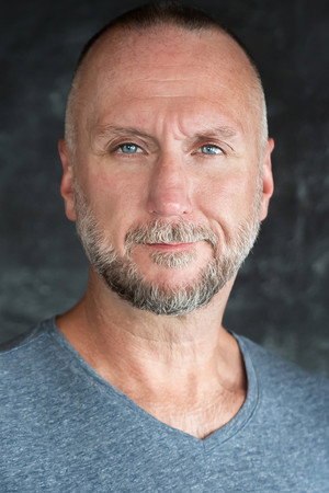 Zach Hanner portrait