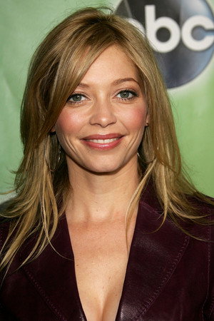Amanda Detmer portrait