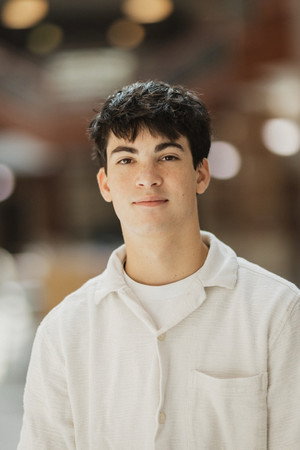 Quinn Mesnard portrait