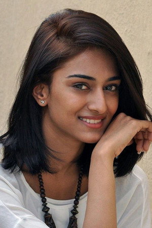 Erica Fernandes portrait