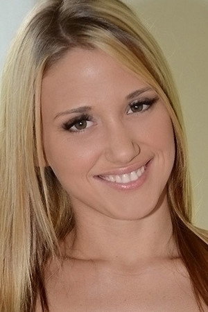 Shelby Paige portrait