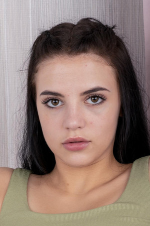Sofi Li portrait