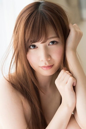 Tsumugi Akari portrait