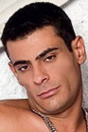 Alan Bueno portrait