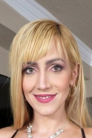 Holly Smith portrait
