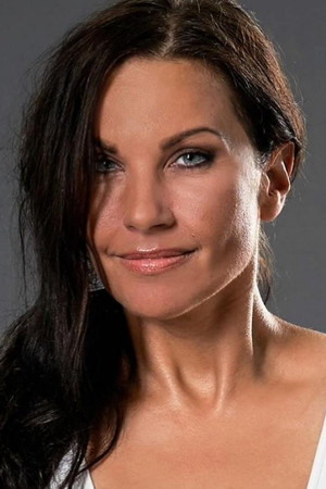 Kira Eggers portrait