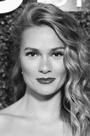 Tori Anderson portrait