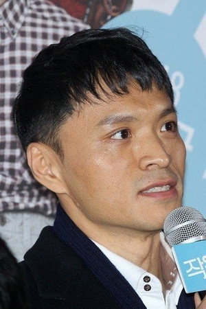 Jin Yong-uk portrait