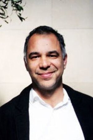 Demis Herenger portrait