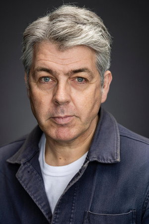 Oliver Senton portrait