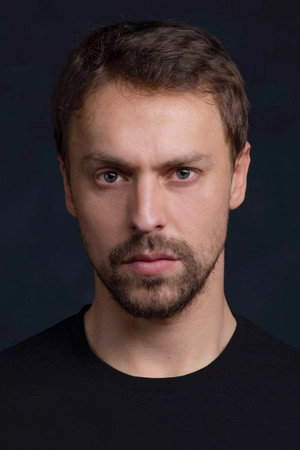 Metin Akdülger portrait