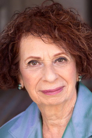Annie Korzen portrait