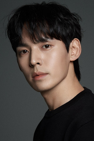 Kang Hyung-suk portrait
