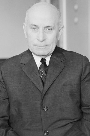 Américo Tomás portrait