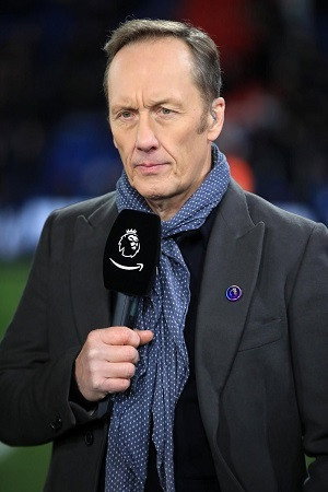 Lee Dixon portrait