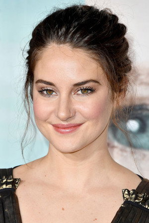 Shailene Woodley portrait