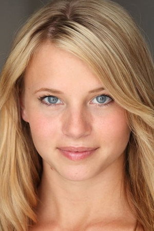 Whitney Rose Pynn portrait
