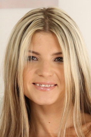 Gina Gerson portrait