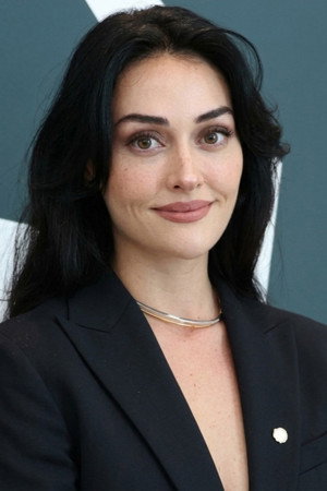 Esra Bilgiç portrait
