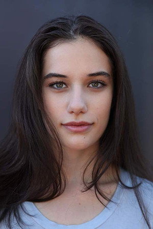 Ella Bleu Travolta portrait