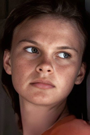 Monica Broeke portrait